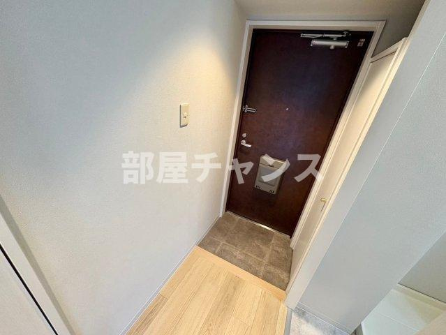 シーズンコート新栄の玄関