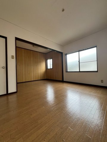 薬師一戸建ての洋室