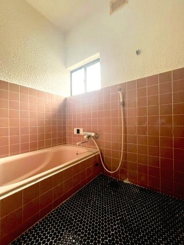 薬師一戸建ての浴室