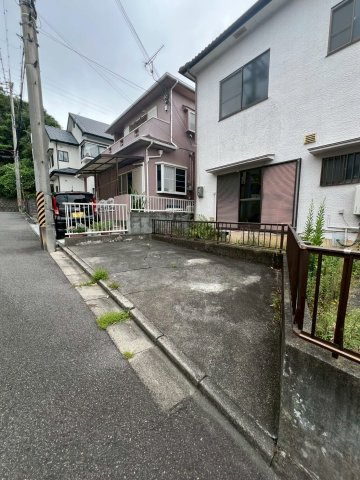 薬師一戸建ての駐車場