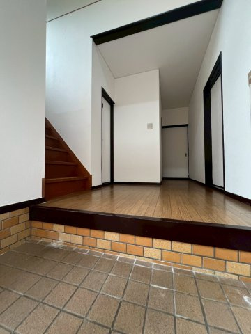 薬師一戸建ての玄関