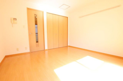 広めが嬉しい洋室8帖♪
