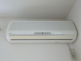 洋室にはエアコン設置済みです