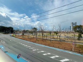 【展望】 | バルコニーからの展望。遮る建物が無く、素敵な景観と暖かい日差しをお部屋に運んでくれます♪