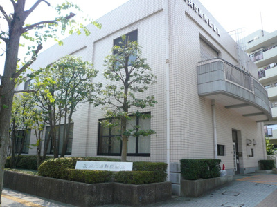 横浜市港南図書館まで650ｍ