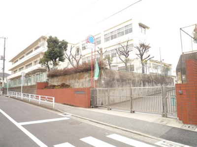 横浜市立丸山台小学校まで130ｍ