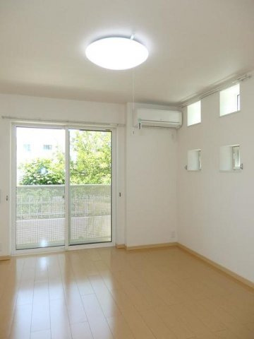 レジデンスＮＮの居間・リビング|使いやすい居間です