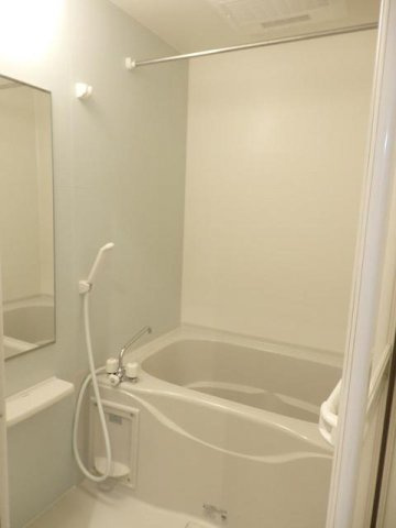 レジデンスＮＮの浴室|落ち着いた空間のお風呂です