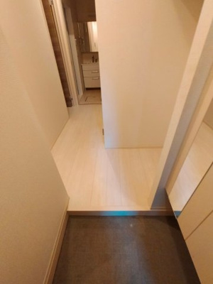 【玄関】 | メゾンエムズ