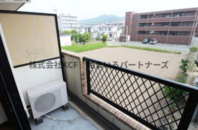 【バルコニー】 | ベルセゾン2 | 開放的で明るい空間を演出してくれるバルコニーです