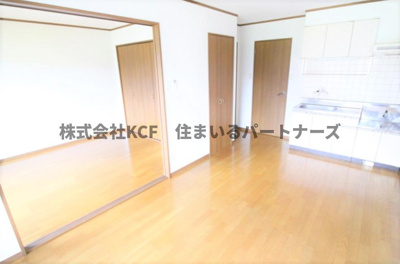 【居間・リビング】 | ベルセゾン2 | ゆったりとした居間です