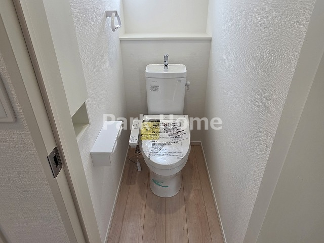 高知市若松町 -2号棟- 新築戸建てのトイレ|１F：トイレ