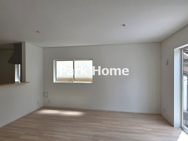 高知市若松町 -2号棟- 新築戸建ての居間・リビング