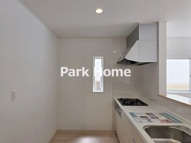 高知市若松町 -2号棟- 新築戸建てのキッチン