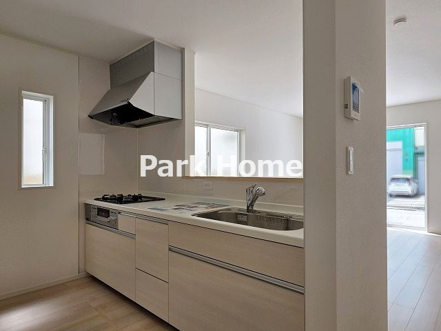 高知市若松町 -2号棟- 新築戸建てのキッチン