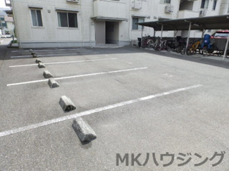 【駐車場】 | 駐車場に車を止められます
