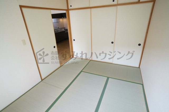 メゾン・ローズ・アベニューの和室|参考、同建物・同間取りの号室