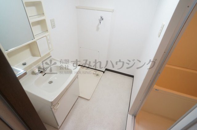 メゾン・ローズ・アベニューの洗面所|参考、同建物・同間取りの号室