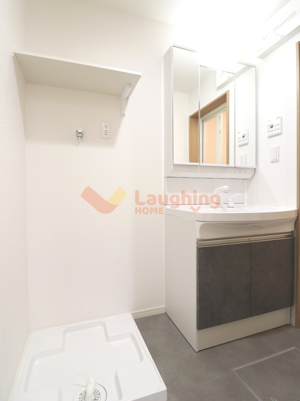 THE NOBLES 聖マリア病院前の洗面所|ゆったりとスペースのある洗面所