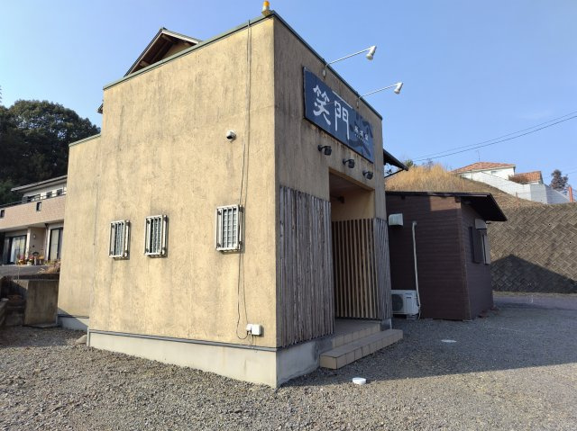 ６４７２４　岐阜市粟野西店舗住宅の外観