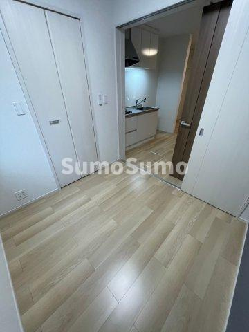 ヒールコート関守の居間・リビング|居間です