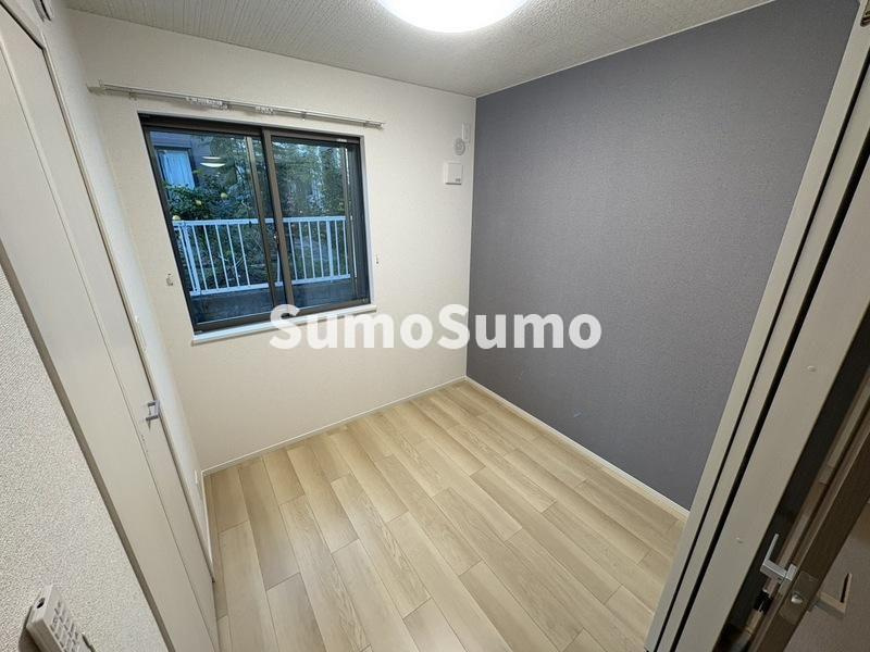 ヒールコート関守の寝室|落ち着いて過ごせるお部屋なので、寝室にいかがでしょうか