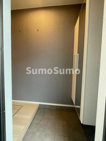 ヒールコート関守の玄関|明るい玄関です