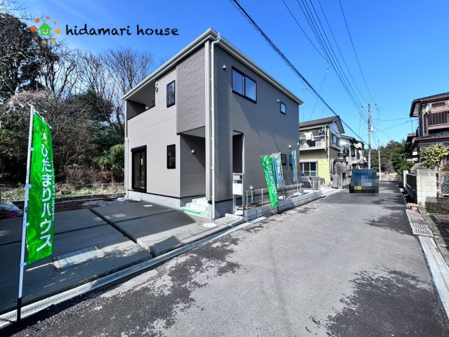 蓮田市黒浜　第10　新築戸建　リーブルガーデン01の前面道路含む現地写真