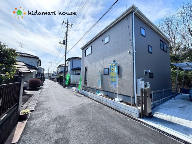 蓮田市黒浜　第10　新築戸建　リーブルガーデン01の前面道路含む現地写真