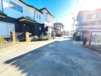 【前面道路含む現地写真】