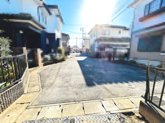 【前面道路含む現地写真】