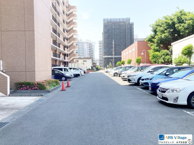 ハイラークみずほ台の駐車場