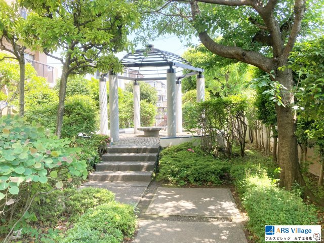 ハイラークみずほ台の庭|敷地内