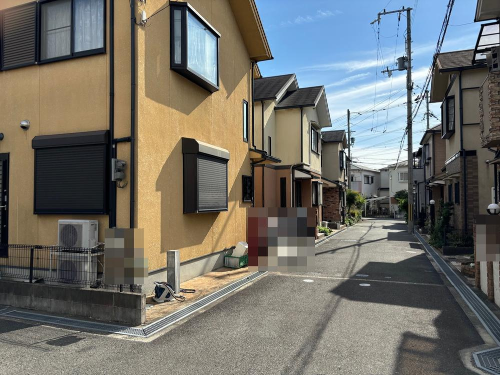楠葉面取町1丁目　中古一戸建ての前面道路含む現地写真|■物件内覧・資金計画相談・住宅ローン相談、リフォーム相談、お問合せ受付中■
※当日・翌日のご内覧、ご相談はお電話でのお問合せがスムーズです！