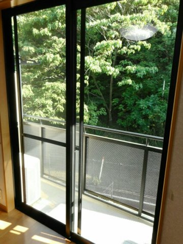 フォレストヒルズ１号館のバルコニー