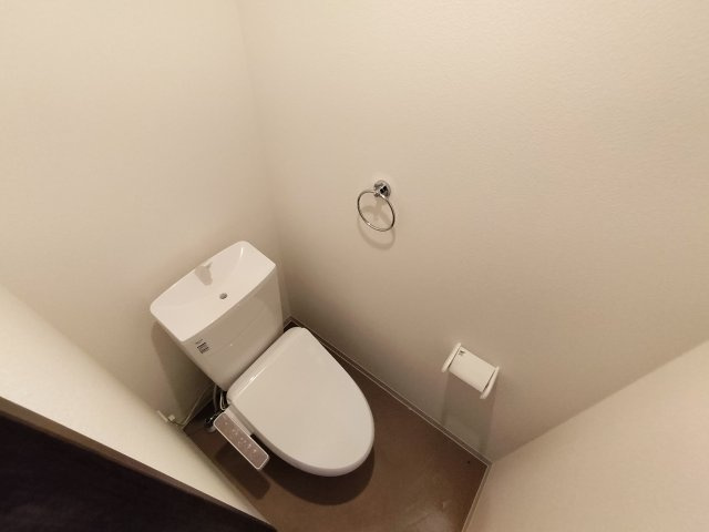 ジーメゾン春日部花積のトイレ