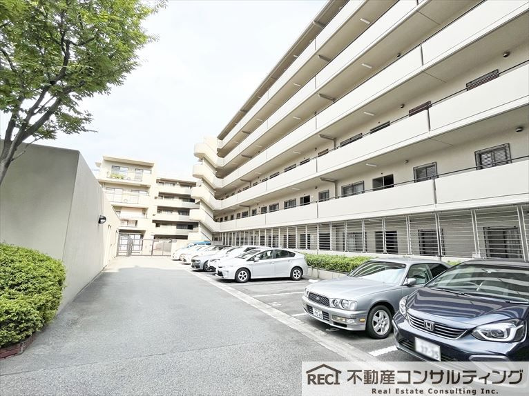 西宮能登レックスマンションの駐車場|広田小学校まで徒歩3分