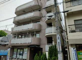 【外観】 | 鉄筋コンクリート造のがっちりとした建物。