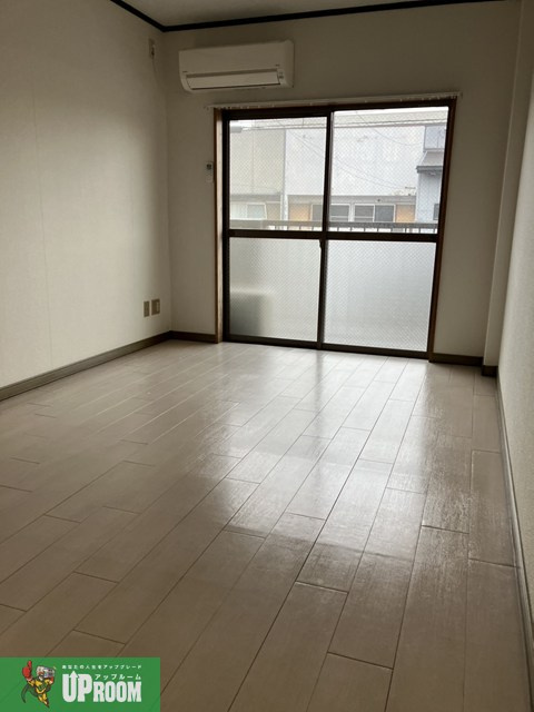 エクセルあさどりの洋室