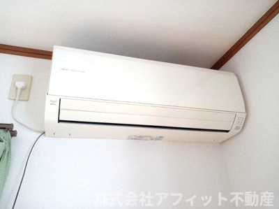 【設備】 | ヴィレッジ21　A棟 | エアコン　※左右反転イメージ