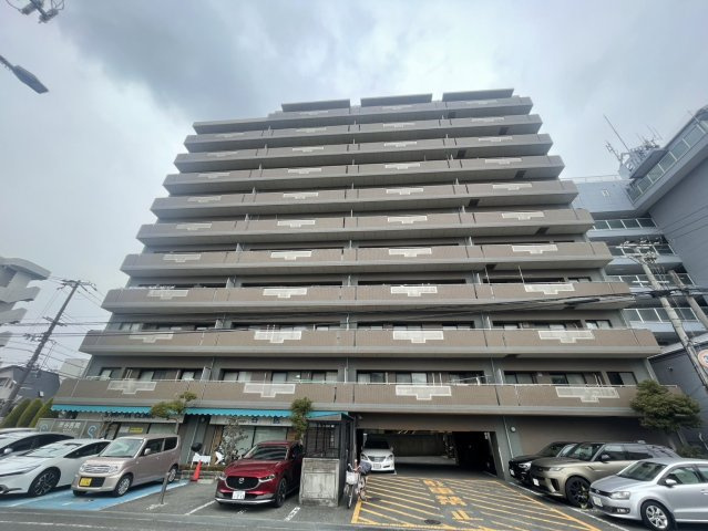 デュアル四條畷の外観|新しい生活にいかがでしょうか？外観はお住まいの顔になります。こだわりたいポイントですね。水回りリフォームやリノベーションも承ってます。
■現地見学・資金計画相談・住宅ローン相談もお問合せ受付中■