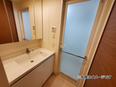 【内装】 | オープンレジデンシア王子 | 明るい色調の室内です