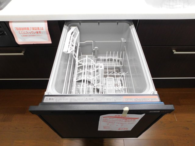 名古屋市中村区岩塚町字一里山の中古マンションのキッチン|◇食洗機◇　　家事の負担を軽減する便利な食洗機付き♪