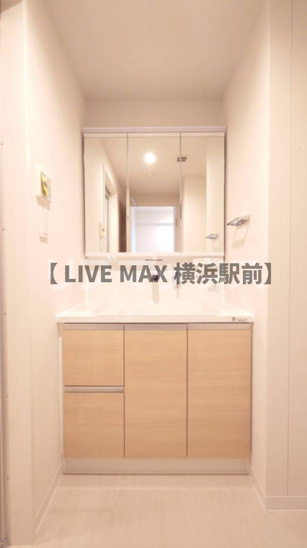 【洗面所】Ｂｒｅｅｚｅ横浜公園 