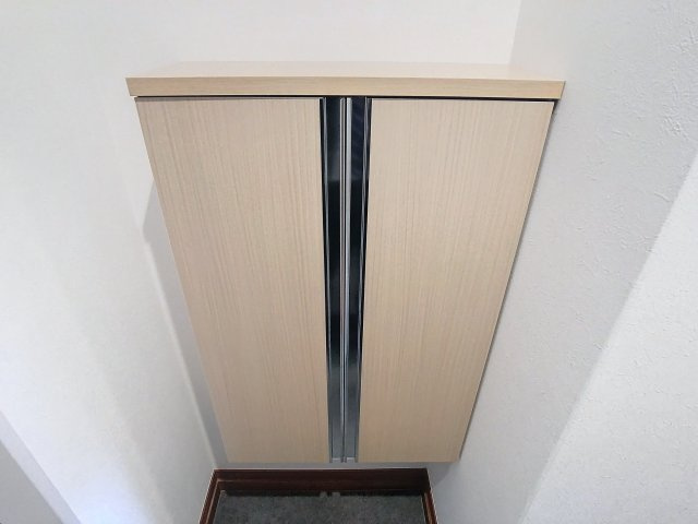 クレスト青柳の玄関|サンプル写真になります。