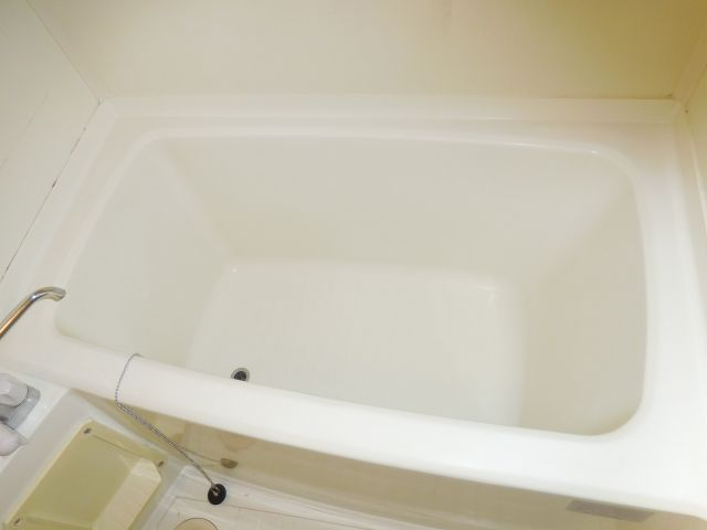 郡家シャトルマンションの浴室