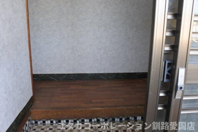 【玄関】 | ◎収益物件◎武佐1丁目ビル | 2F借家