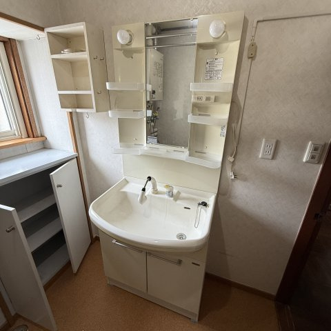 室蘭市高砂町2丁目8-9戸建の洗面所