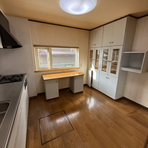 室蘭市高砂町2丁目8-9戸建のキッチン