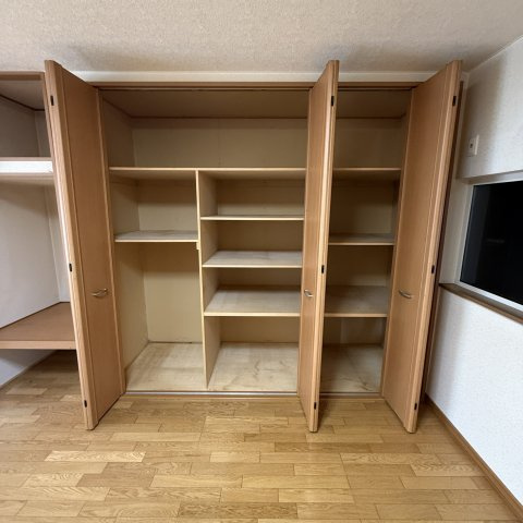 室蘭市高砂町2丁目8-9戸建の収納